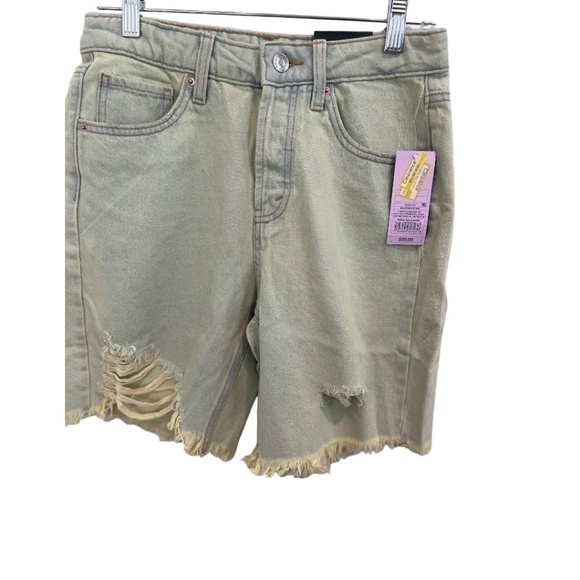 WILD FABLE High Rise Bermuda Green Distress Button Fly Jean Shorts Size 0/25 NWT - Picture 1 of 3